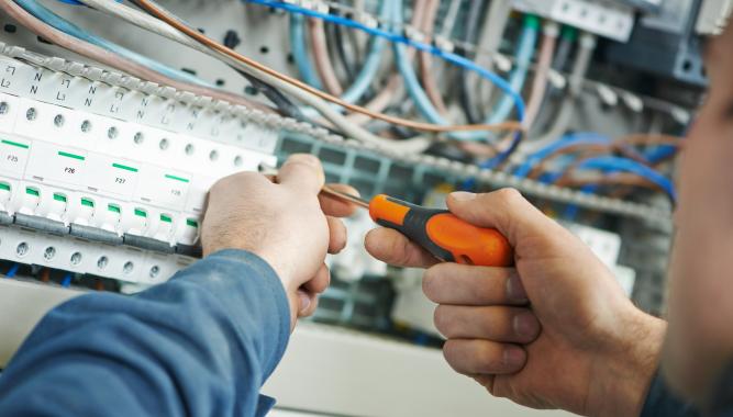 AAE Industries provides Phone Line and Cabling Repair service